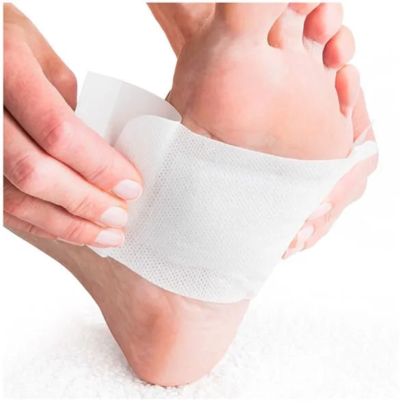 Step 3: Wear Nuubu Detox Foot Patch 6-8 hours overnight